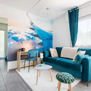 In The Sky - Casa Vostra - Caution 800 Eur & Id Requises - Proche Tramway-frontiere Ambilly