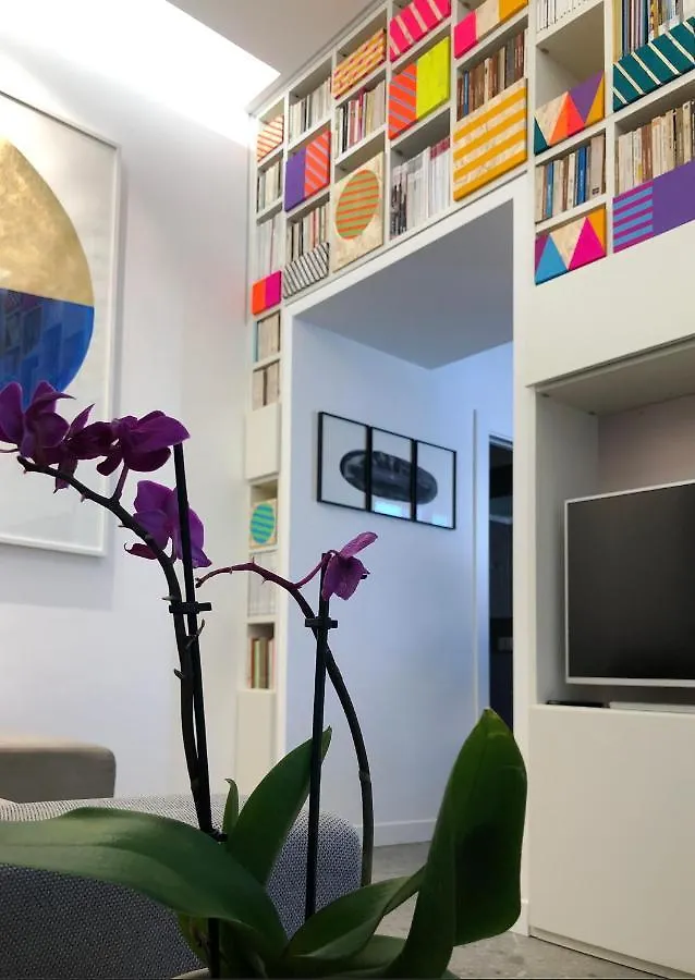 Lily Apartment Napoli contacts