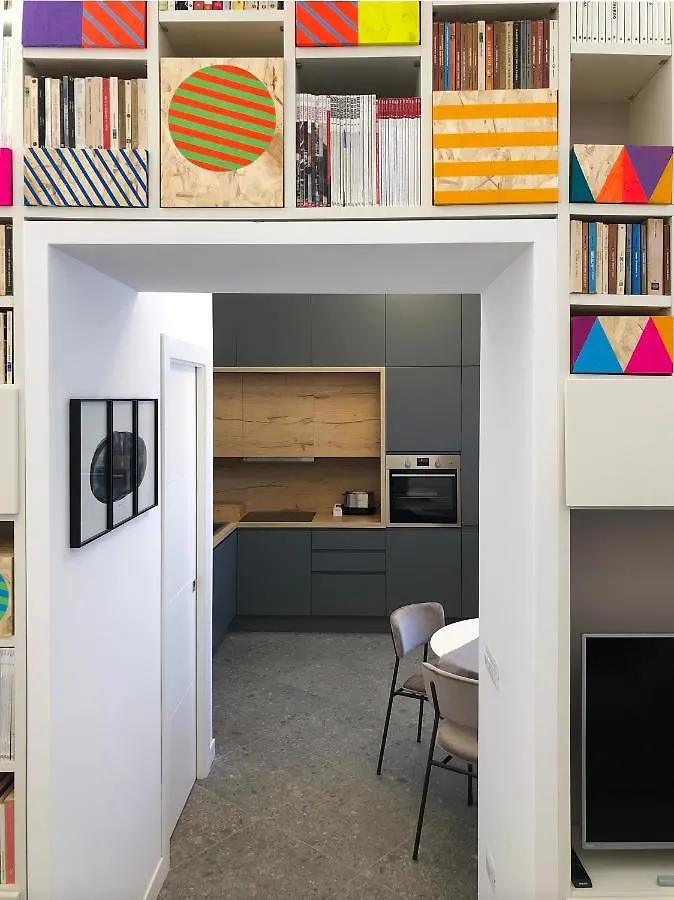 Lily Apartment Napoli  נאפולי