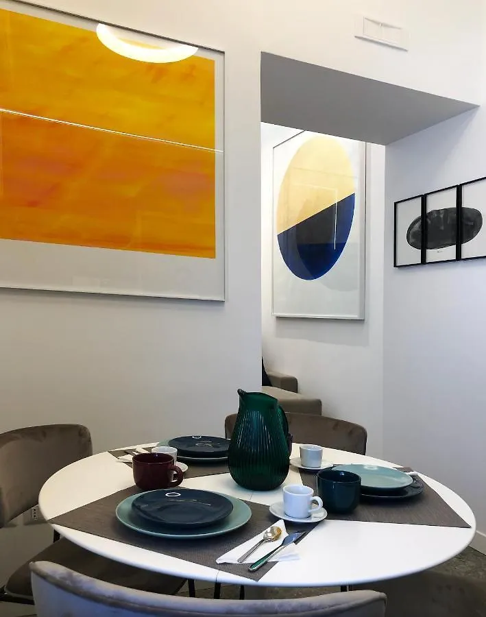 Lily Apartment Napoli 0*, נאפולי