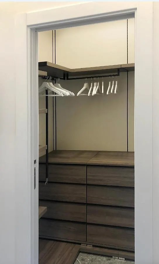 Lily Apartment Napoli Italy